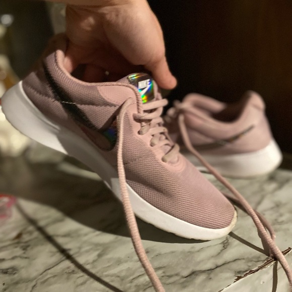 Women’s Nikes - Picture 3 of 3